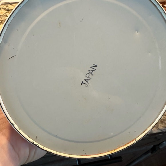 Vintage Retro Metal Canister set Red/White Flowers - Picture 4 of 15